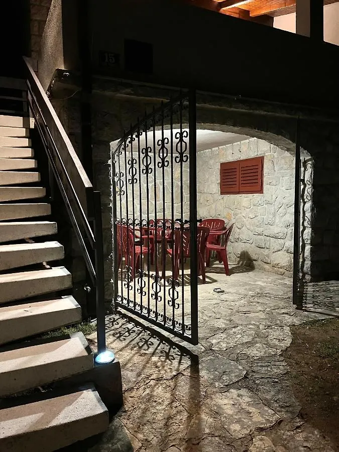 Villa Kuca Za Odmor Krk Krk Town Сasa de vacaciones